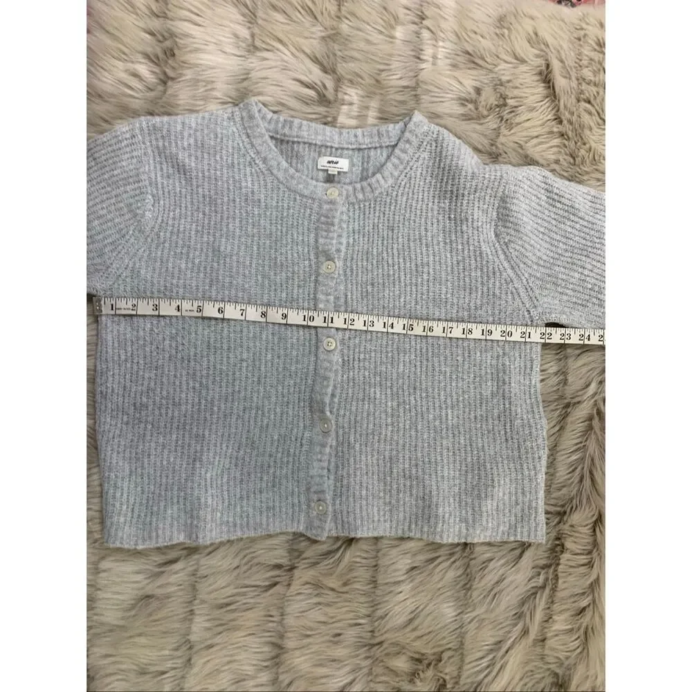 Aerie UnREAL Gray Short Sleeve Button Cardigan Sweater size Medium